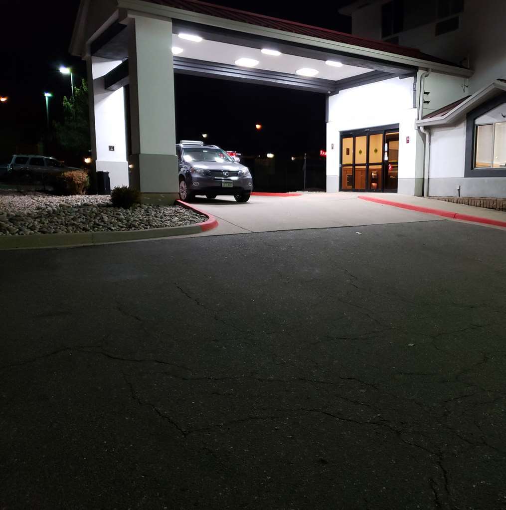 Days Inn By Wyndham Thornton Zewnętrze zdjęcie